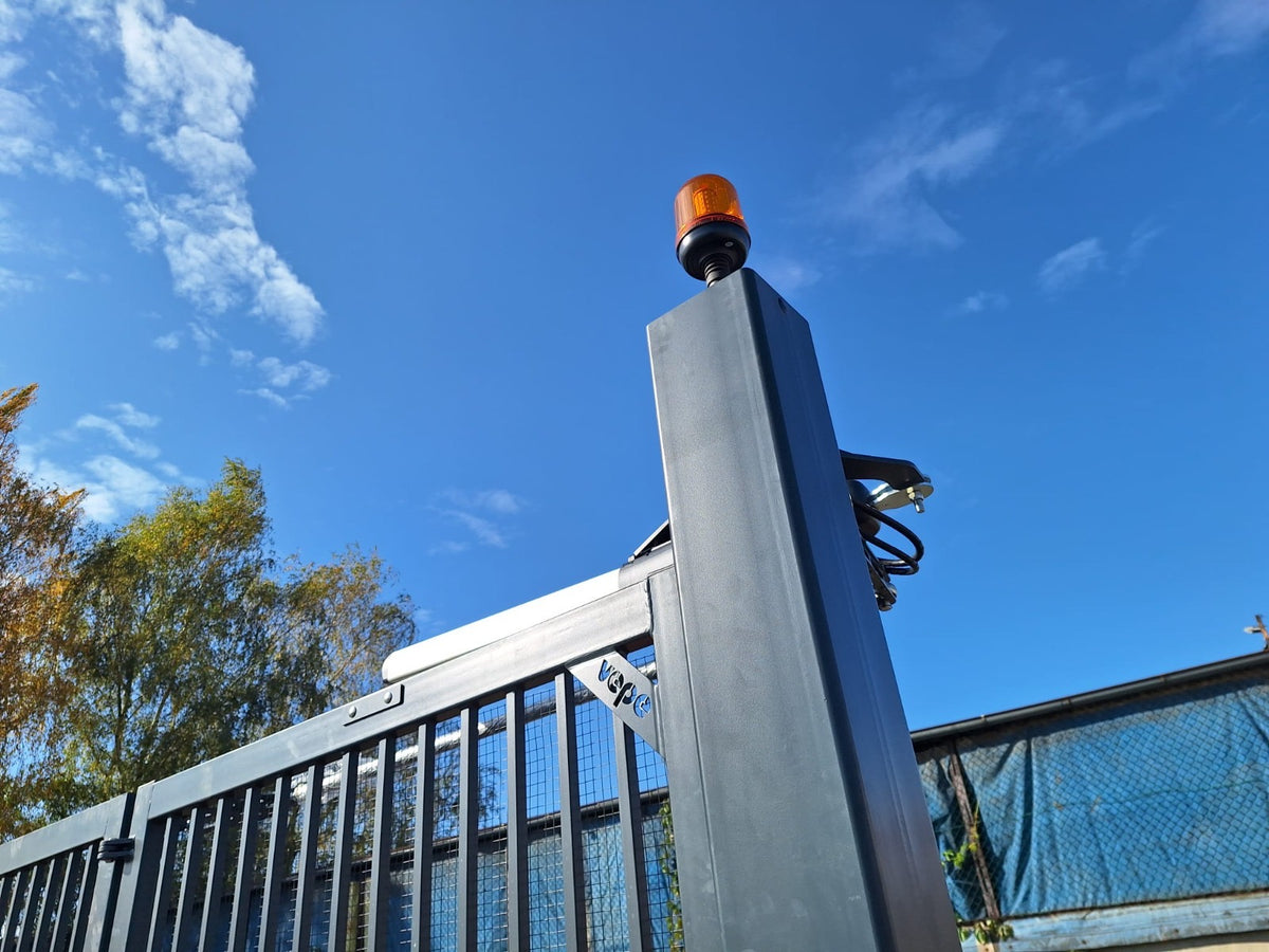 INDUSTRIAL BI-FOLDING GATE